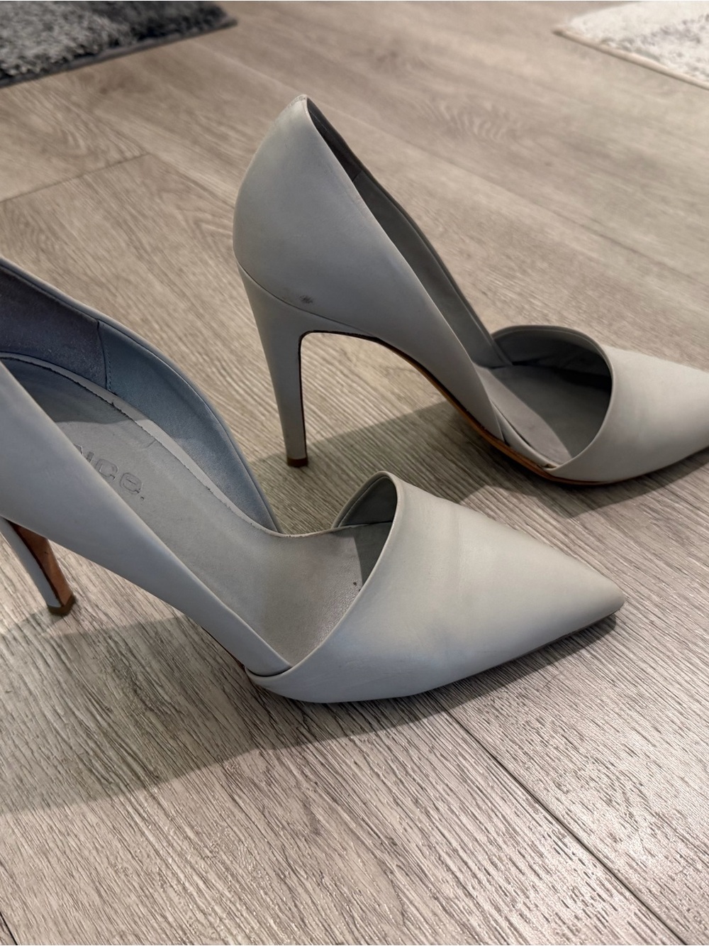 Vince Cosette Heel Pumps 8.5 Light Grey - Picture 2 of 6